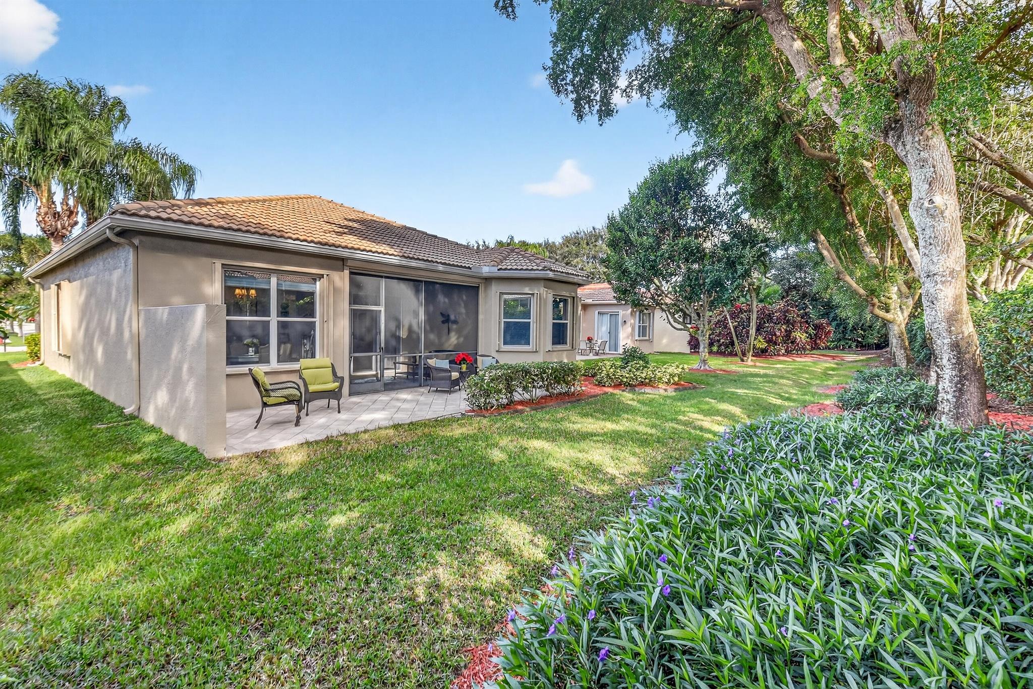 VALENCIA PALMS - Residential