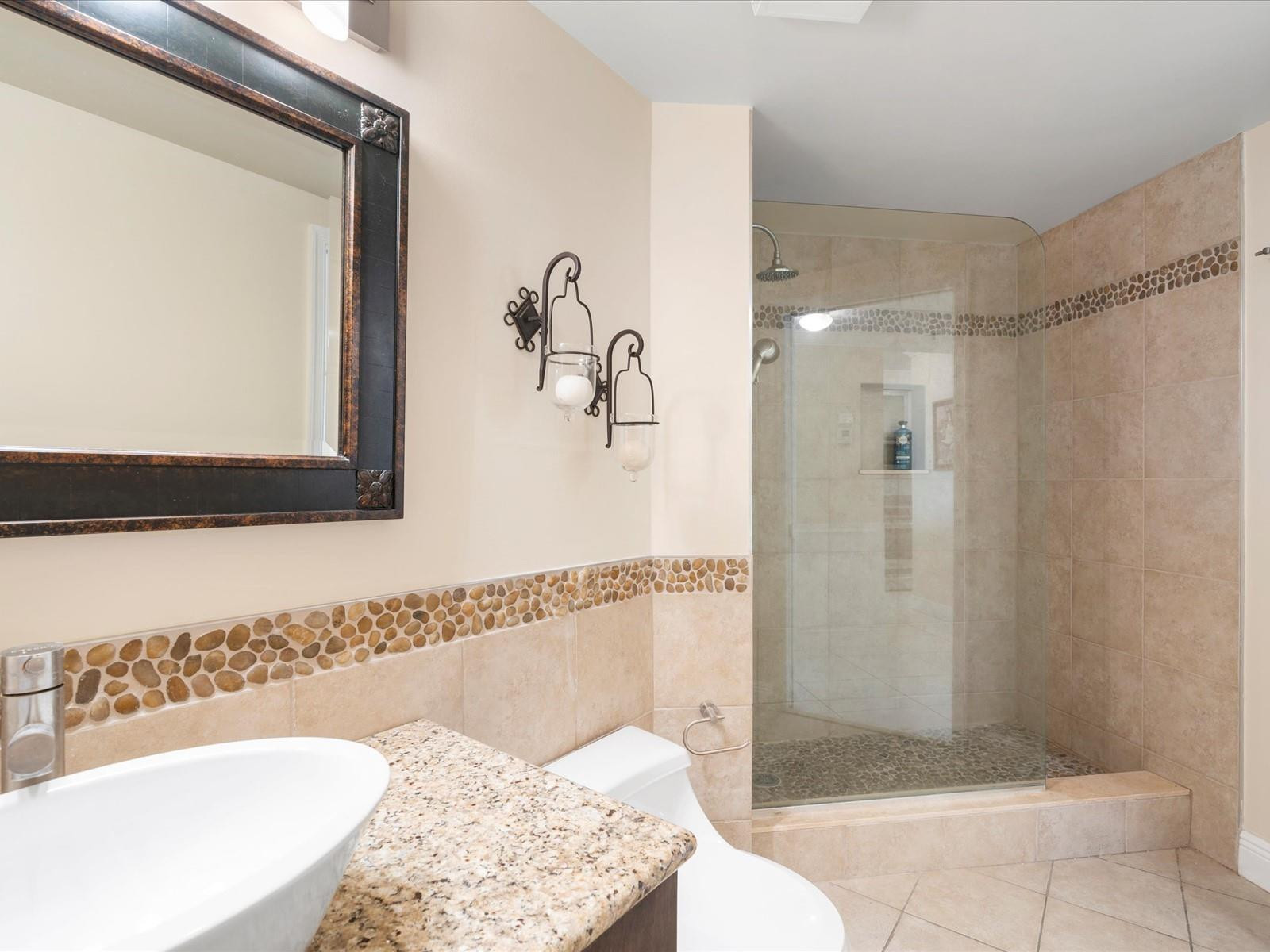 LES PELICANS (THE PELICAN) - Residential Lease