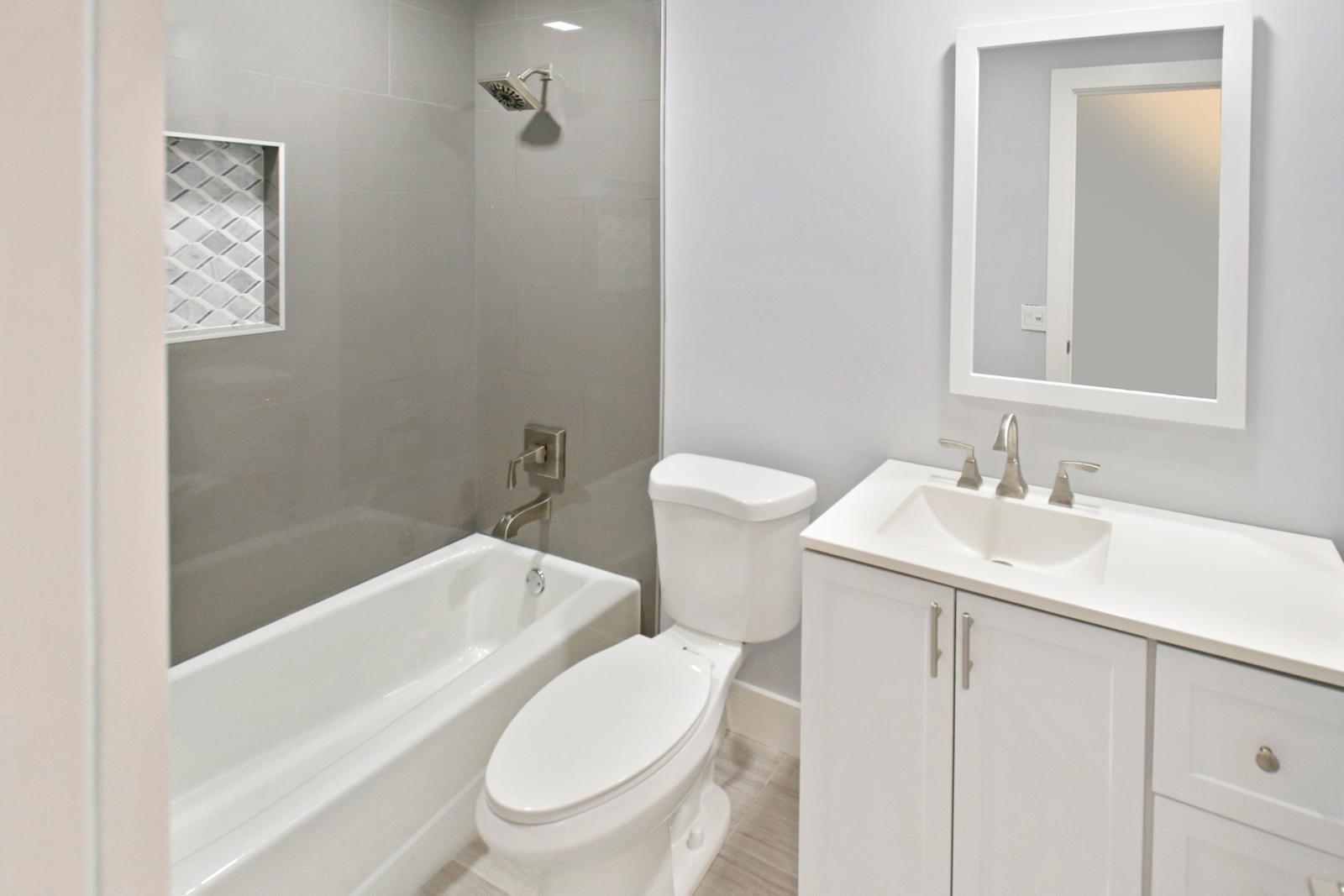 OCTOBER PARK - Residential Lease