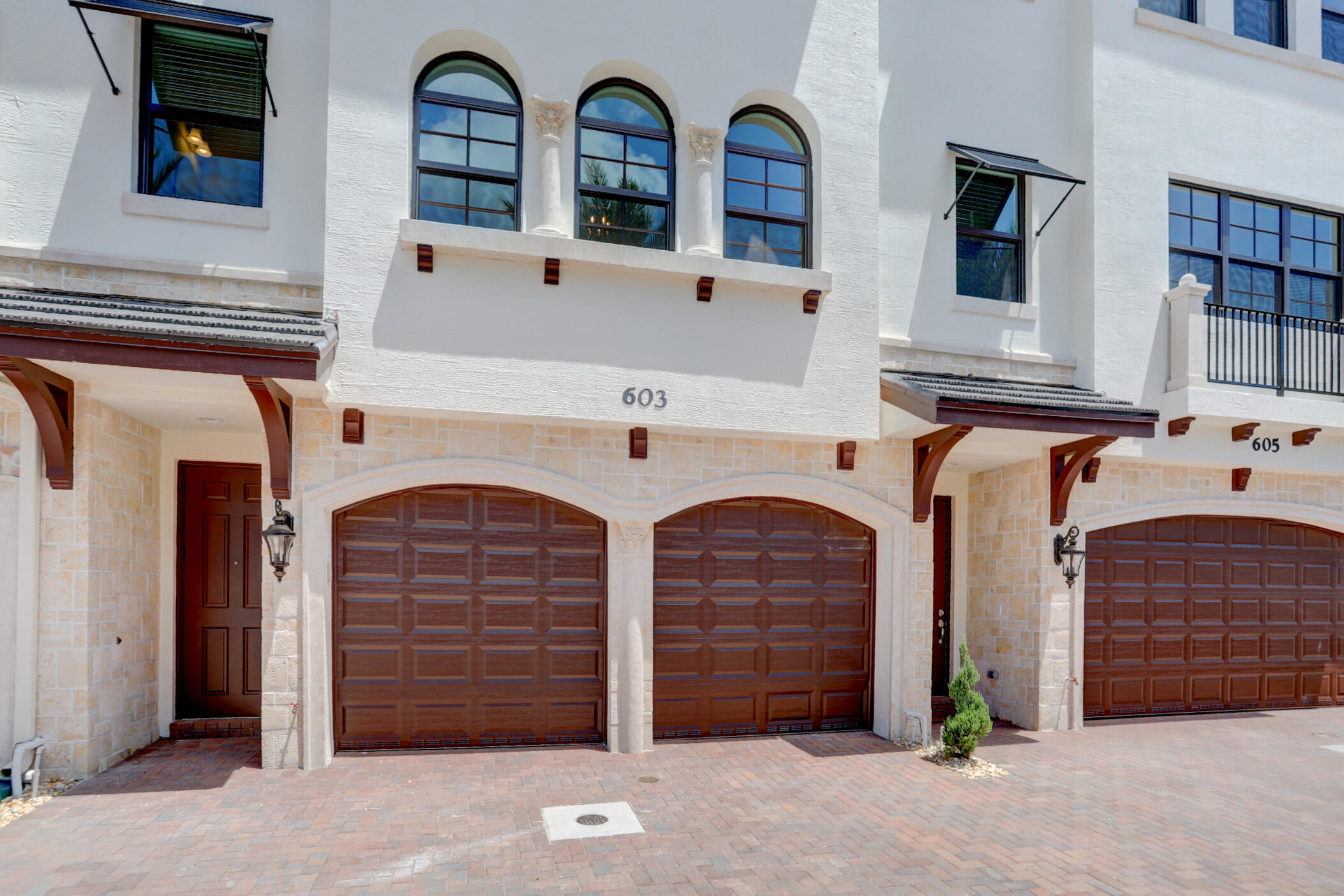 CASA DEL MAR - Residential Lease