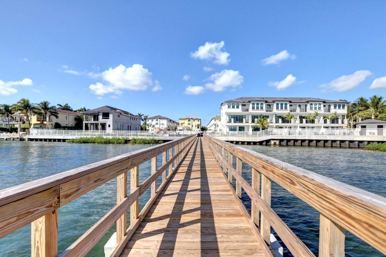 CASA DEL MAR - Residential Lease