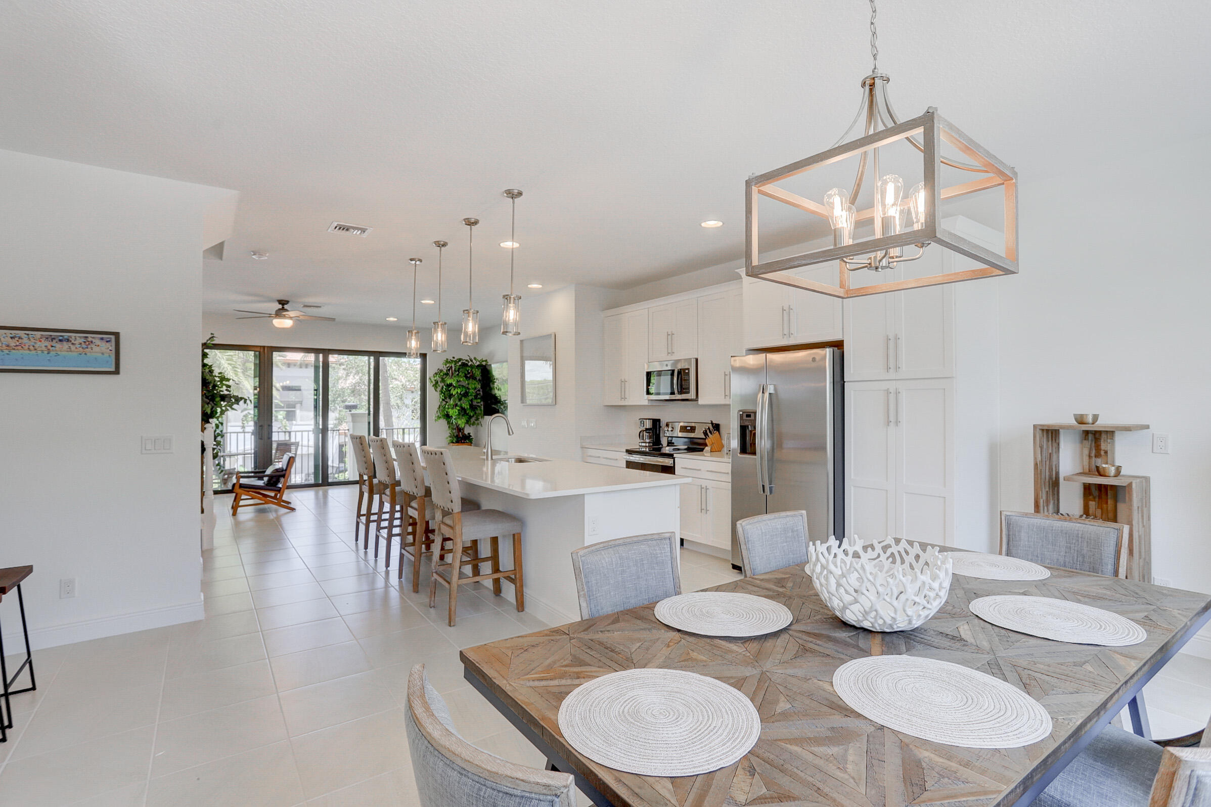 CASA DEL MAR - Residential Lease