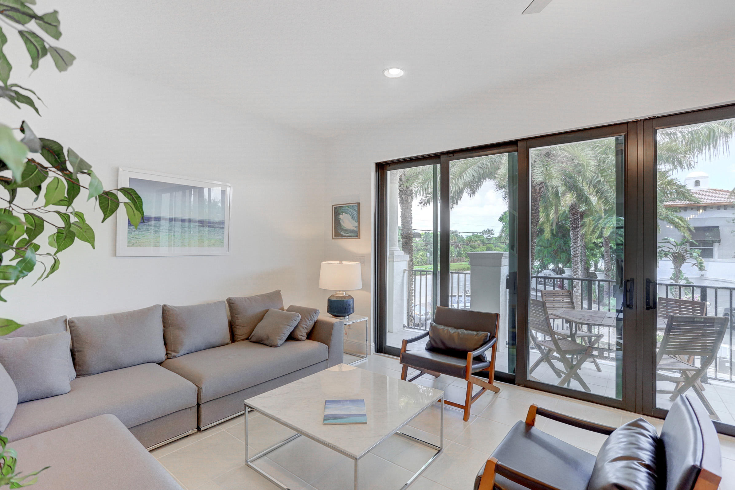 CASA DEL MAR - Residential Lease