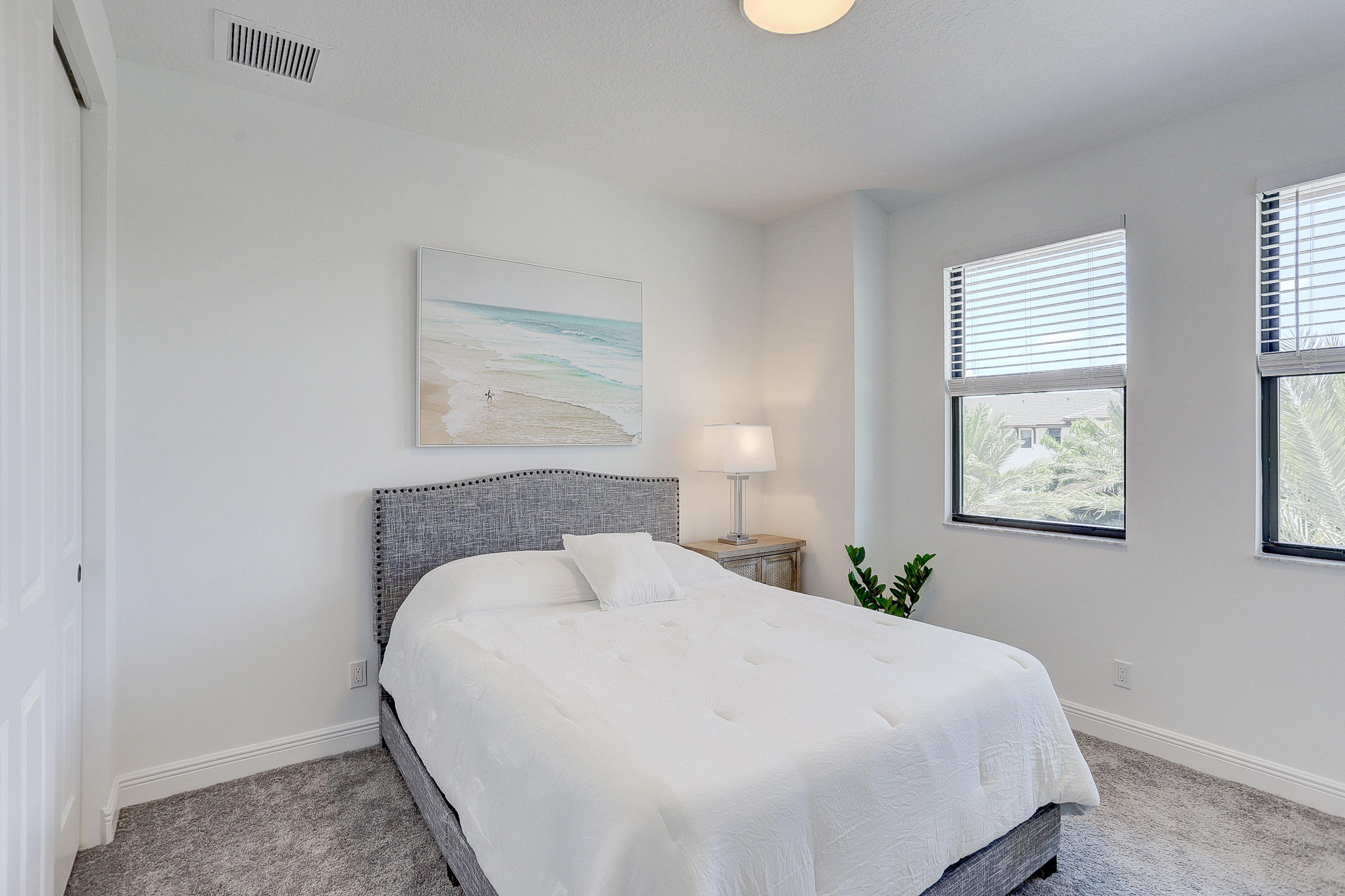 CASA DEL MAR - Residential Lease