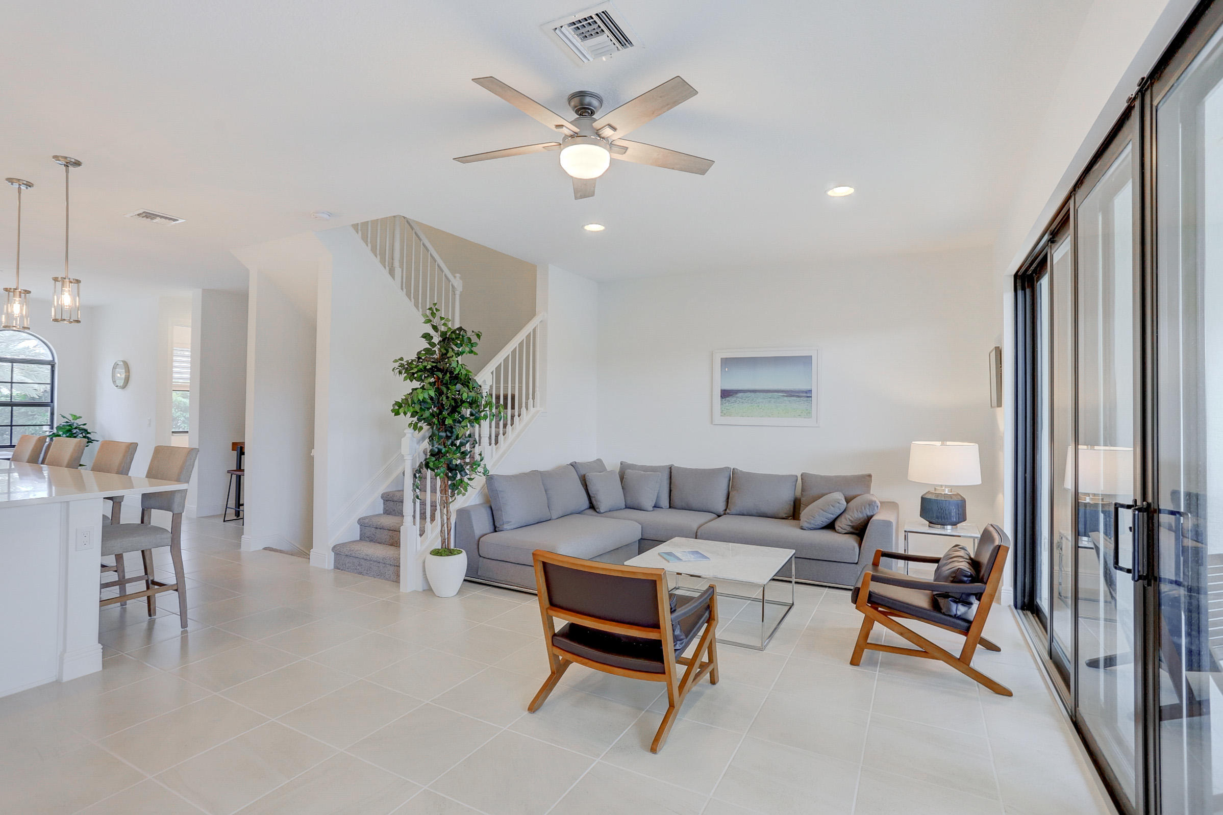 CASA DEL MAR - Residential Lease