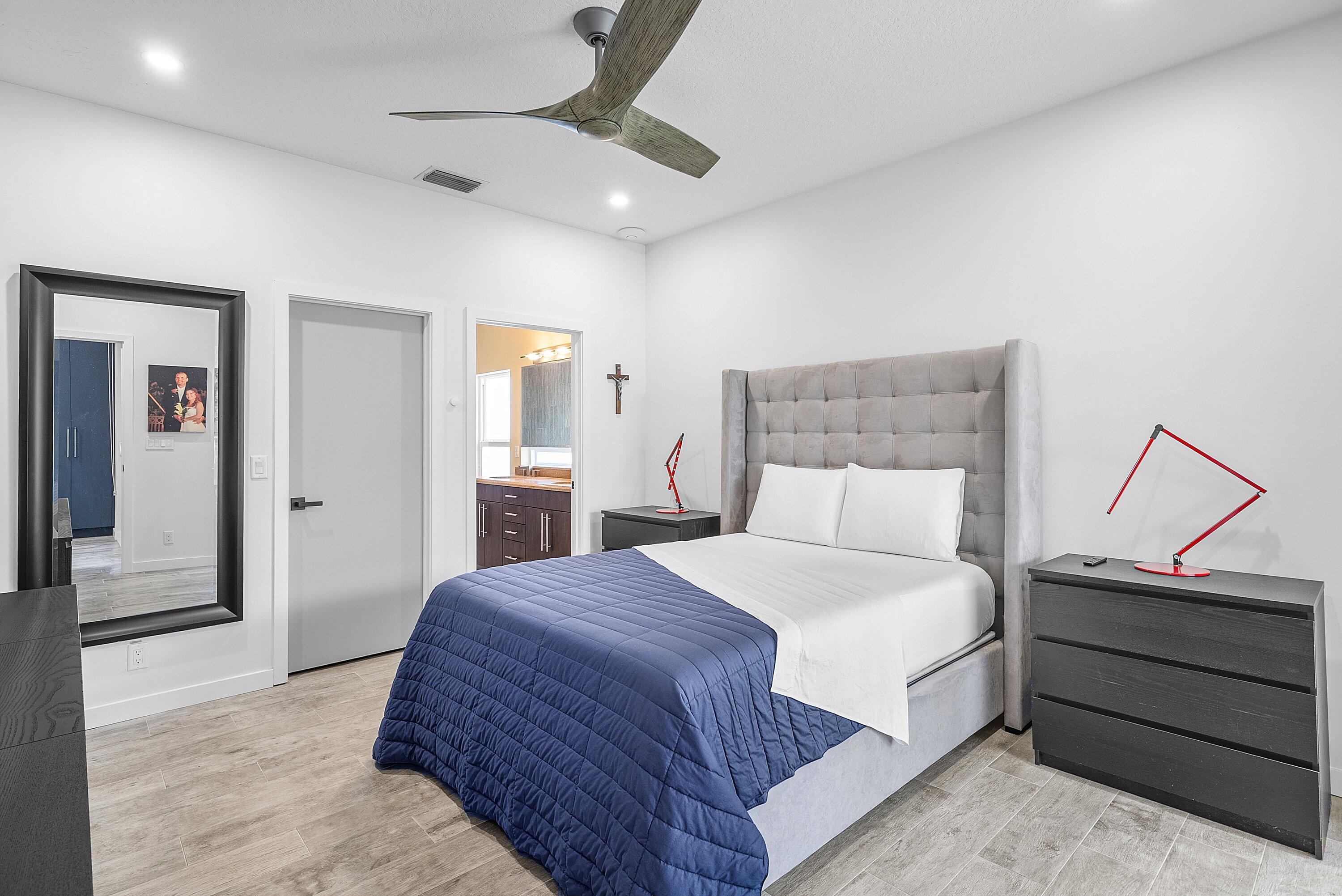 DELRAY LAKES - Residential