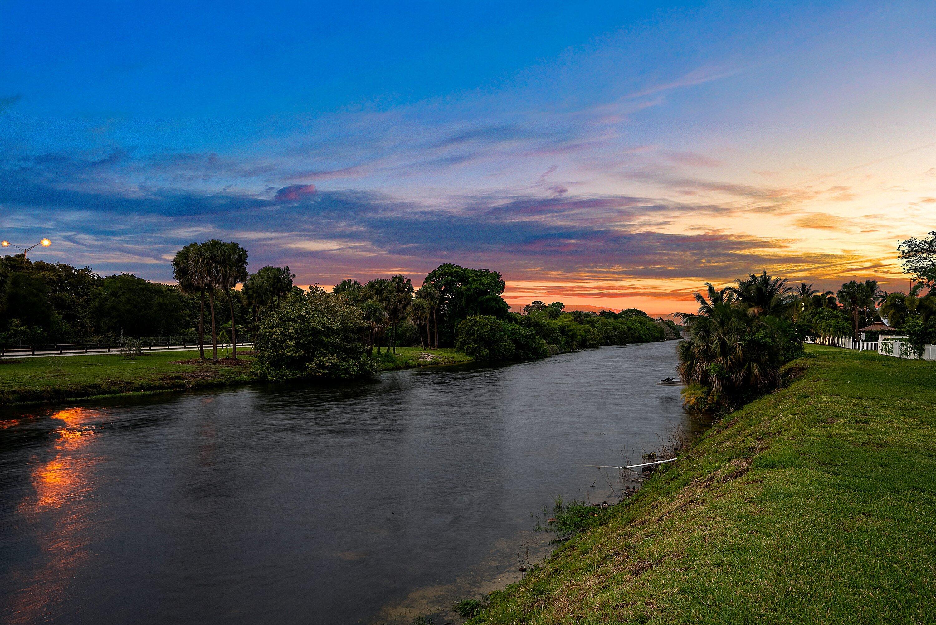 DELRAY LAKES - Residential