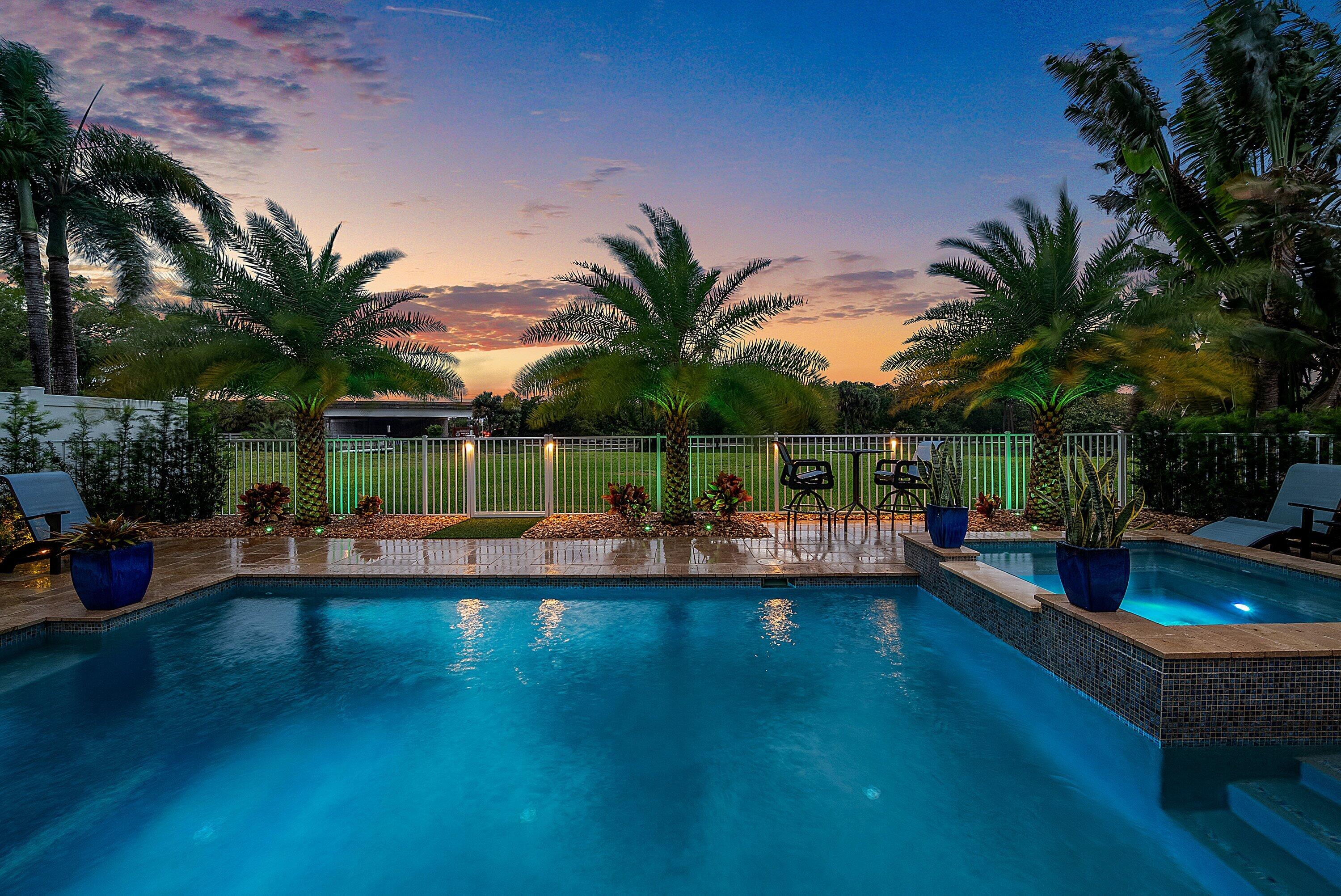 DELRAY LAKES - Residential