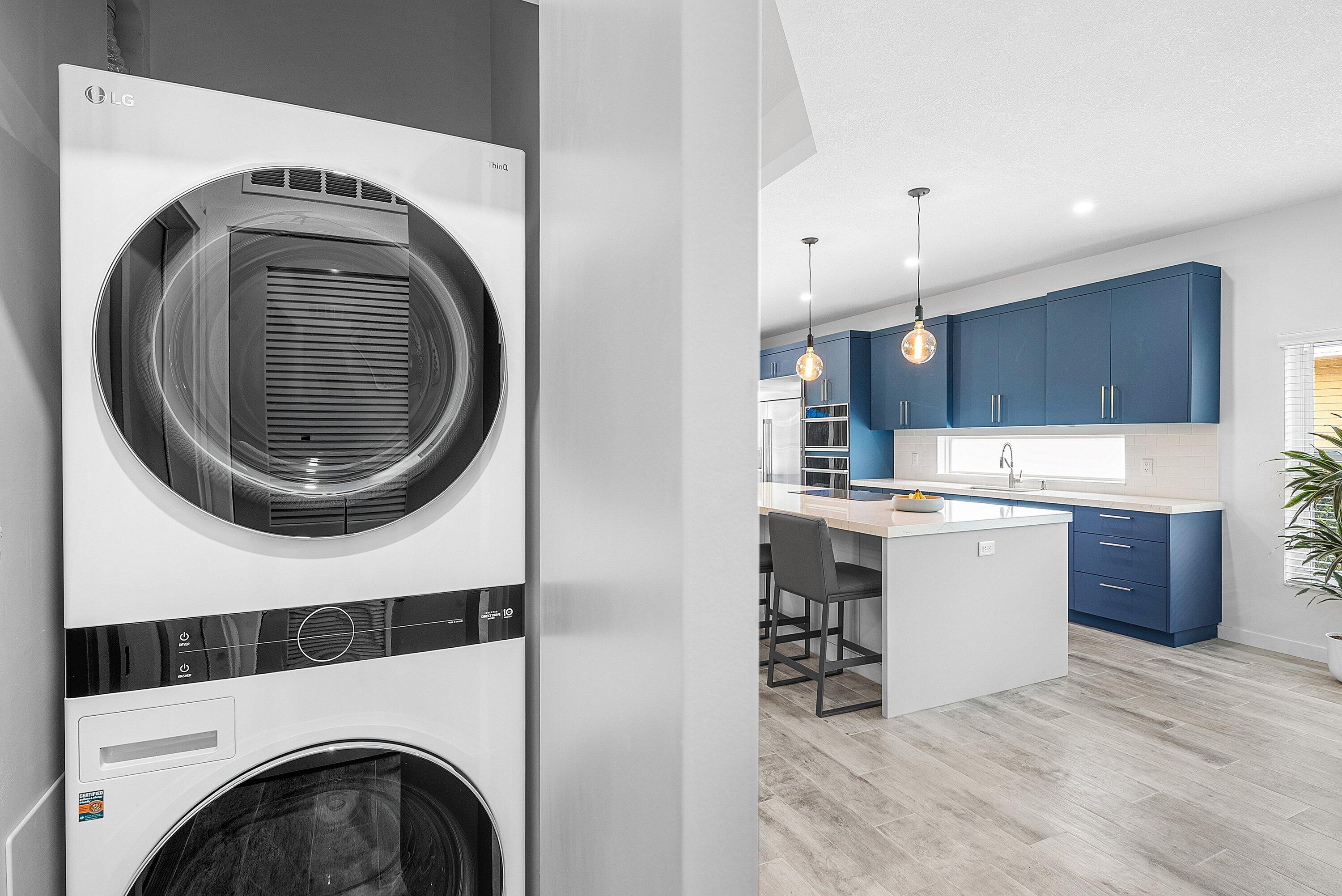 DELRAY LAKES - Residential