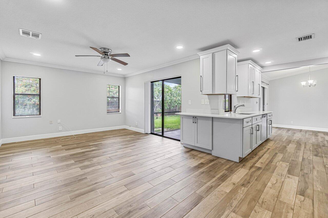 1849 Tulip Lane