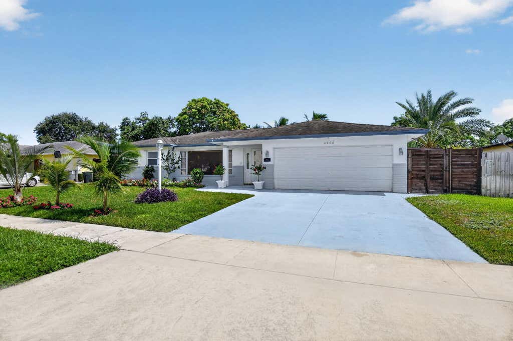 Photo of 4602 BISON Street, Boca Raton, FL 33428 (MLS # B26067631)