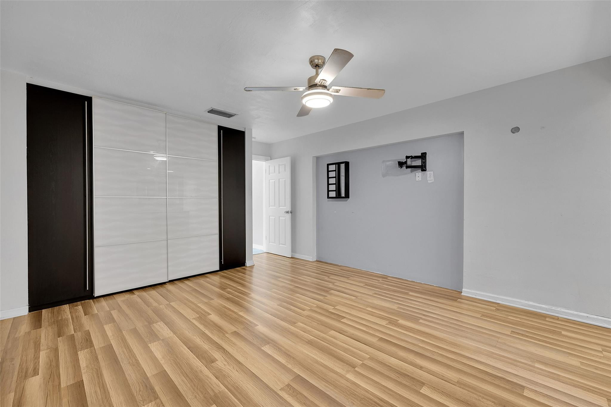 Sunrise Golf Village Sec - Residential