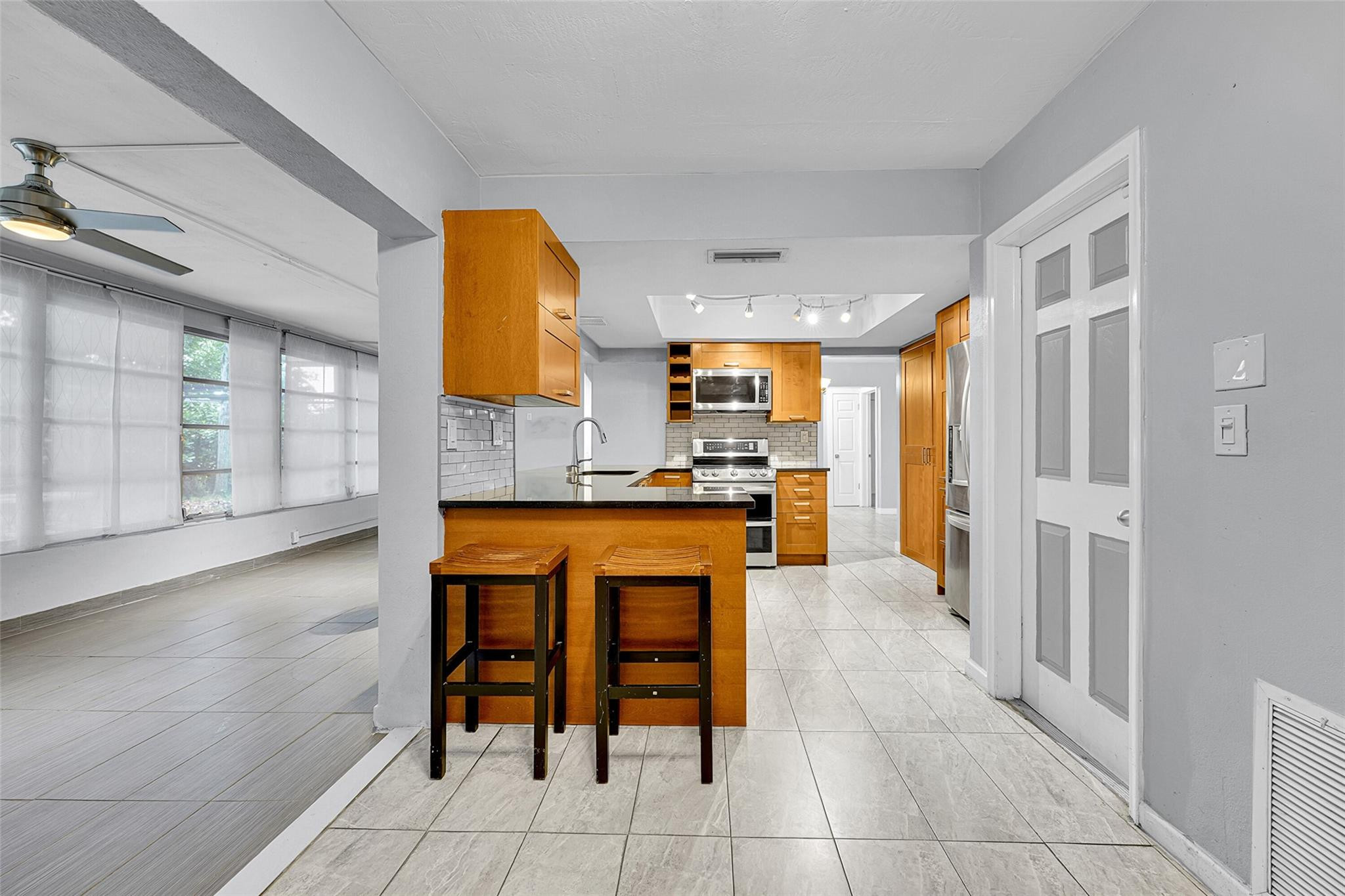 Sunrise Golf Village Sec - Residential