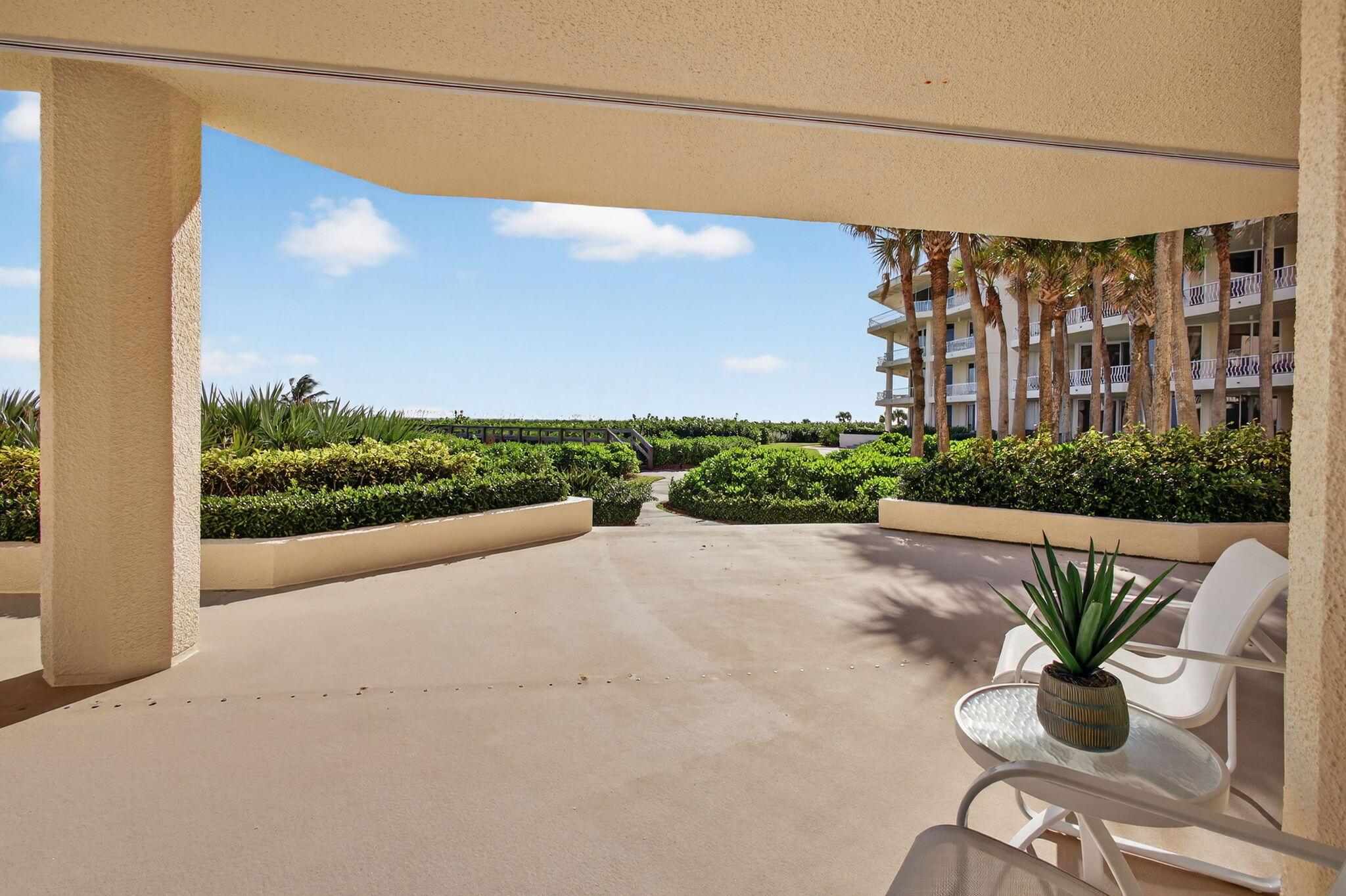 Stuart, Florida, 34996, United States, 3 Bedrooms Bedrooms, ,3 BathroomsBathrooms,Residential,Active,1990282