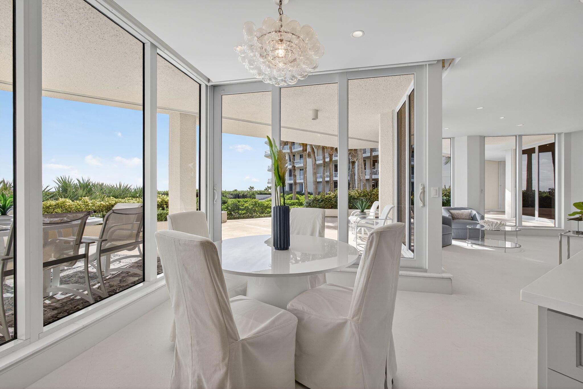 Stuart, Florida, 34996, United States, 3 Bedrooms Bedrooms, ,3 BathroomsBathrooms,Residential,Active,1990282