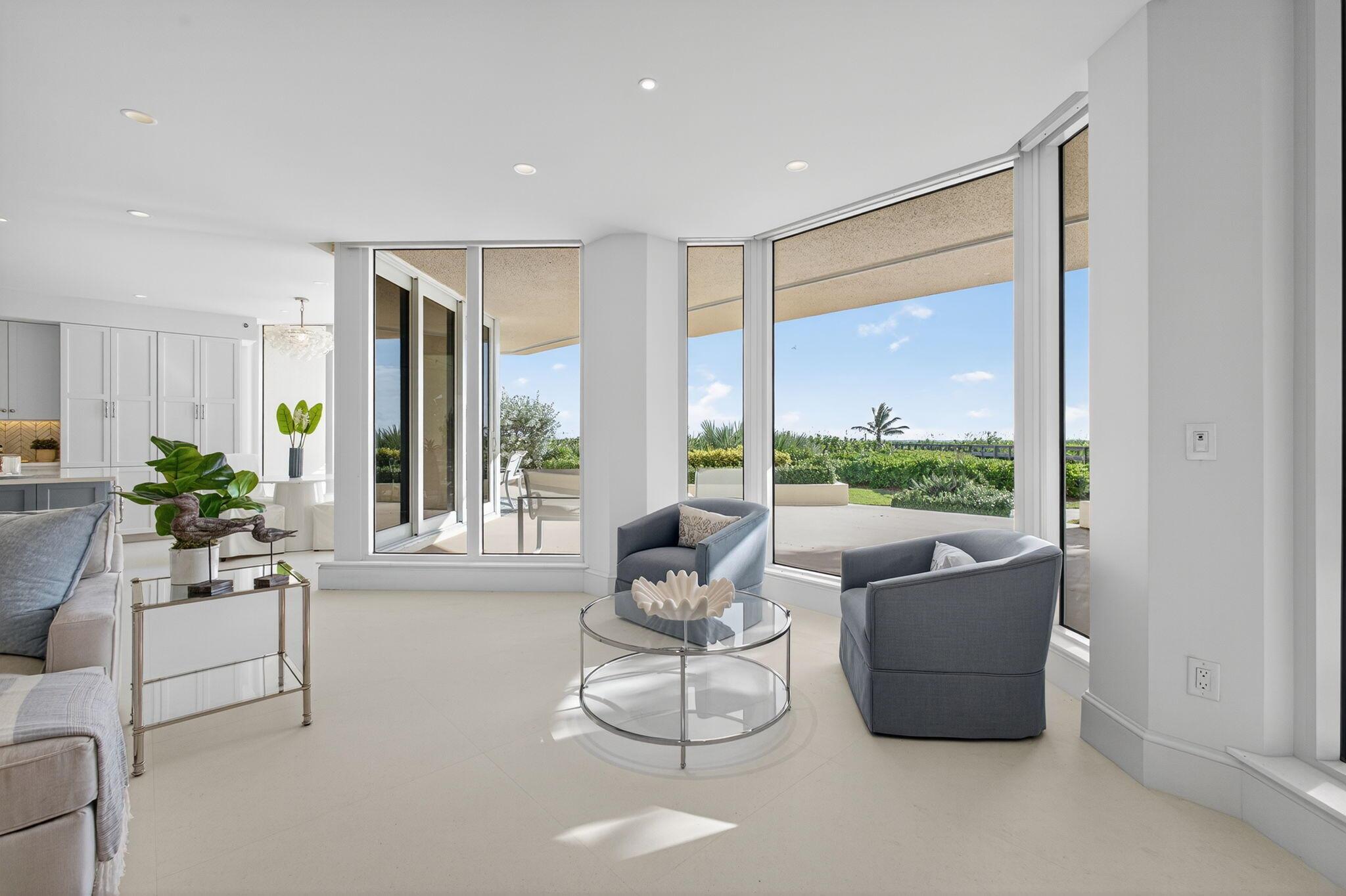 Stuart, Florida, 34996, United States, 3 Bedrooms Bedrooms, ,3 BathroomsBathrooms,Residential,Active,1990282