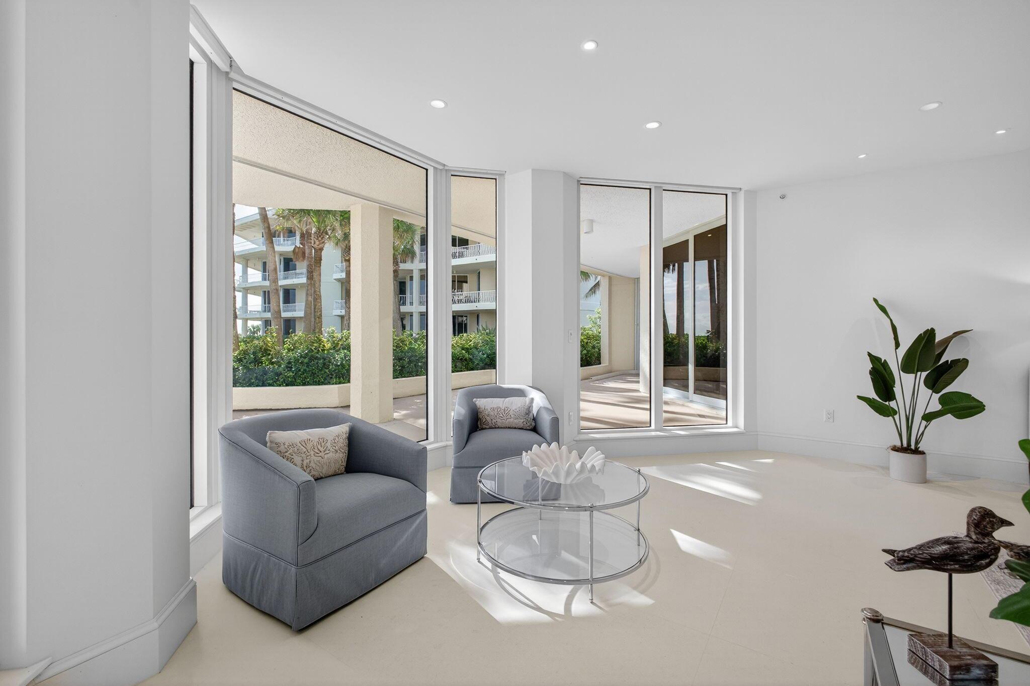 Stuart, Florida, 34996, United States, 3 Bedrooms Bedrooms, ,3 BathroomsBathrooms,Residential,Active,1990282