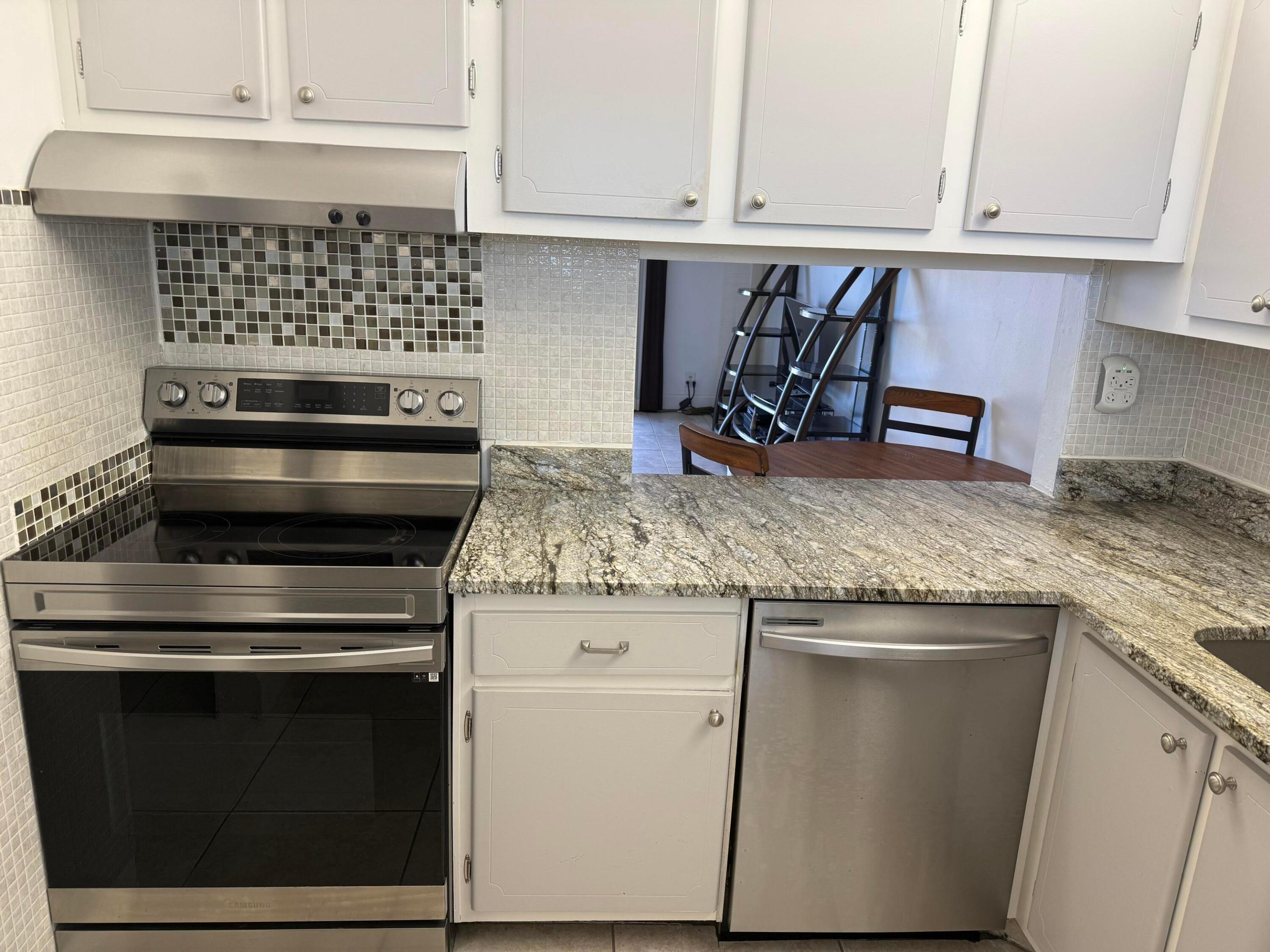 LAKE CLARKE GARDENS CONDO 23 - Residential