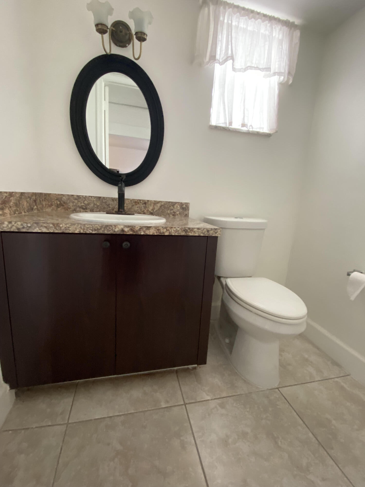 LAKE CLARKE GARDENS CONDO 23 - Residential