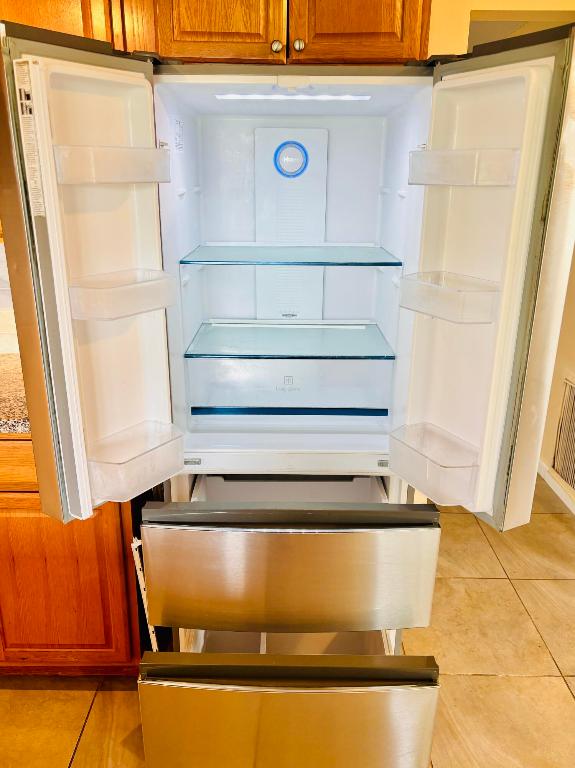 PARADISE GARDENS - Residential Lease