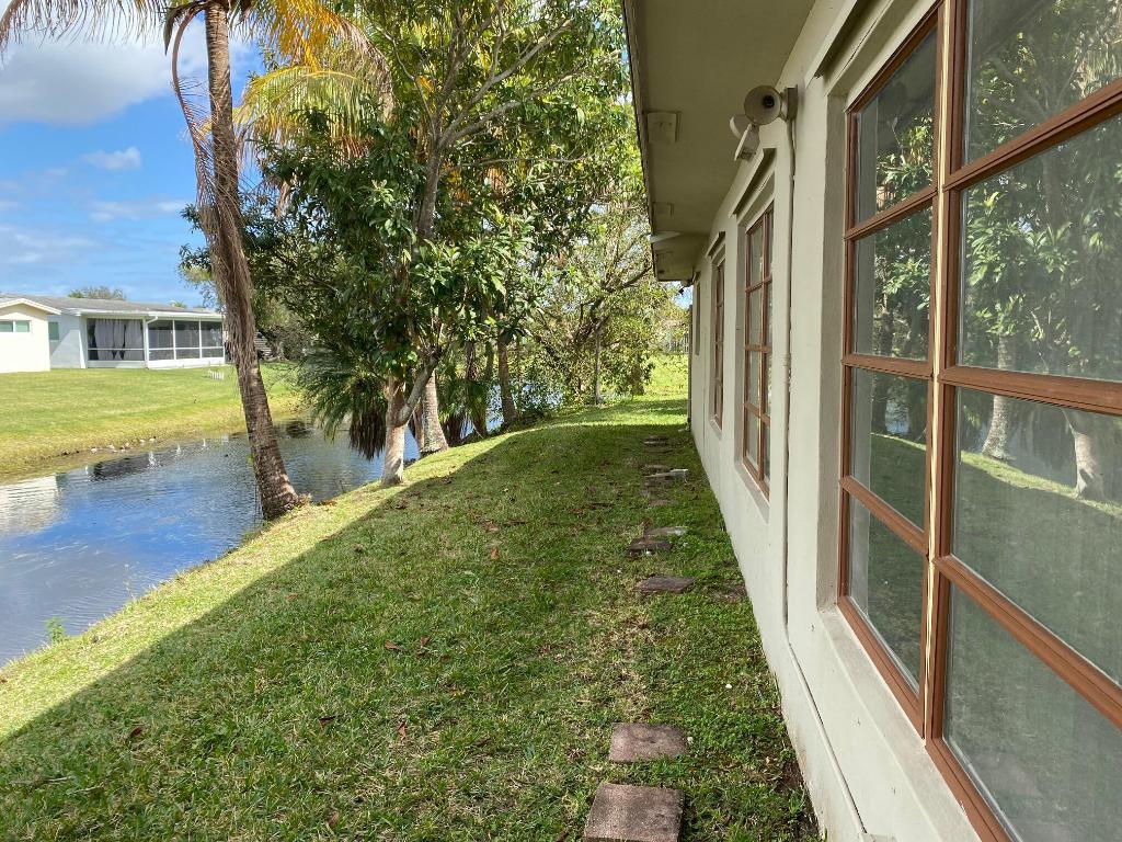 PARADISE GARDENS - Residential Lease