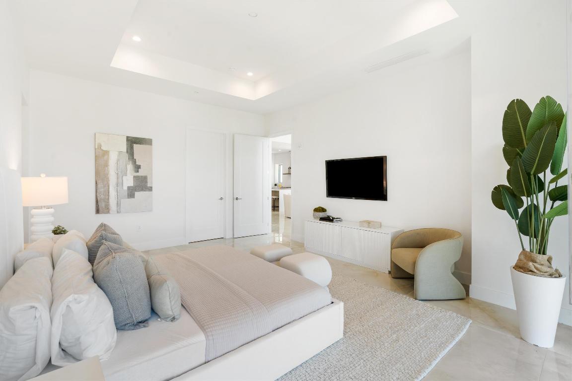 ROYAL PALM RESIDENCES CONDO - Residential