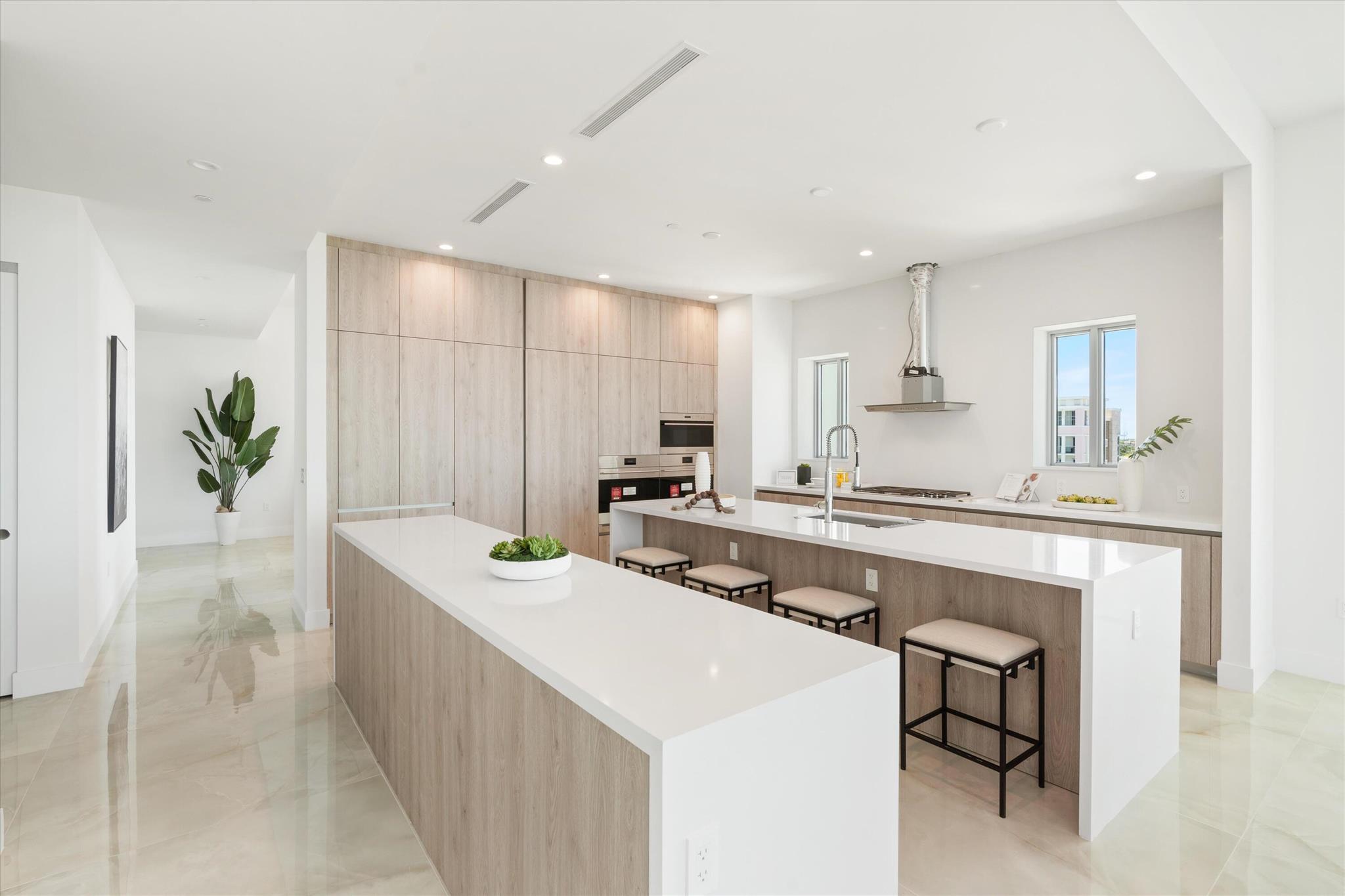 ROYAL PALM RESIDENCES CON - Residential