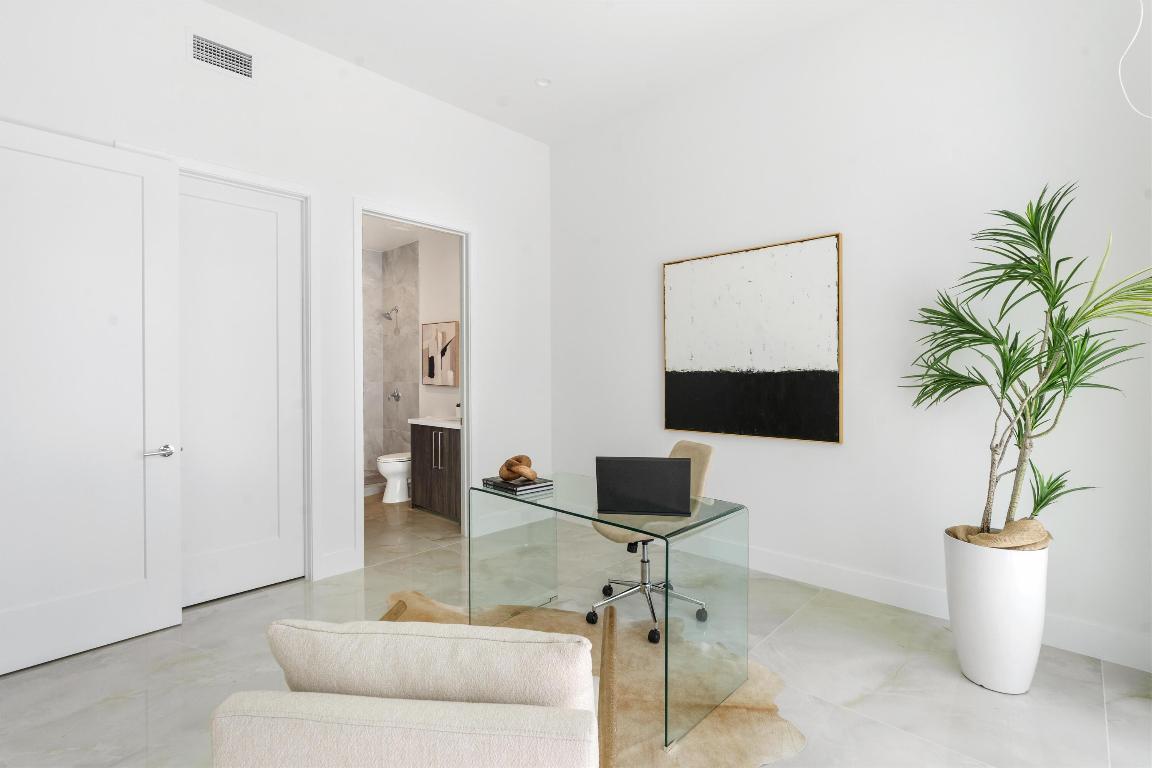 ROYAL PALM RESIDENCES CONDO - Residential