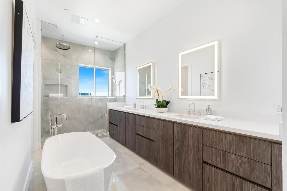 ROYAL PALM RESIDENCES CONDO - Residential