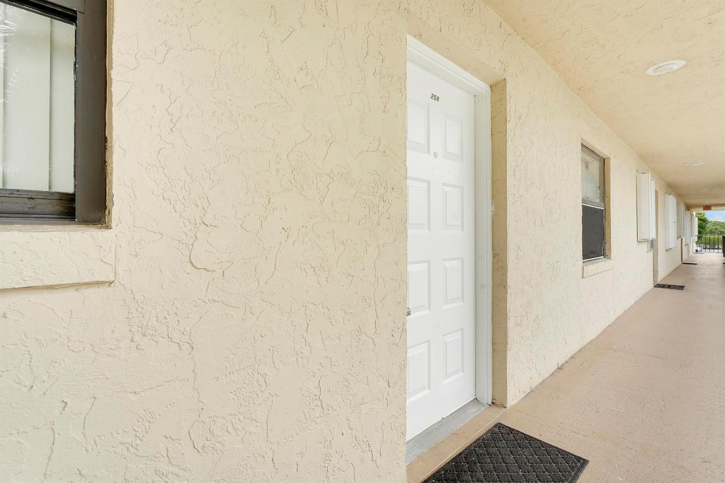 Photo of 890 N Federal Highway #208, Lantana, FL 33462 (MLS # R11103361)
