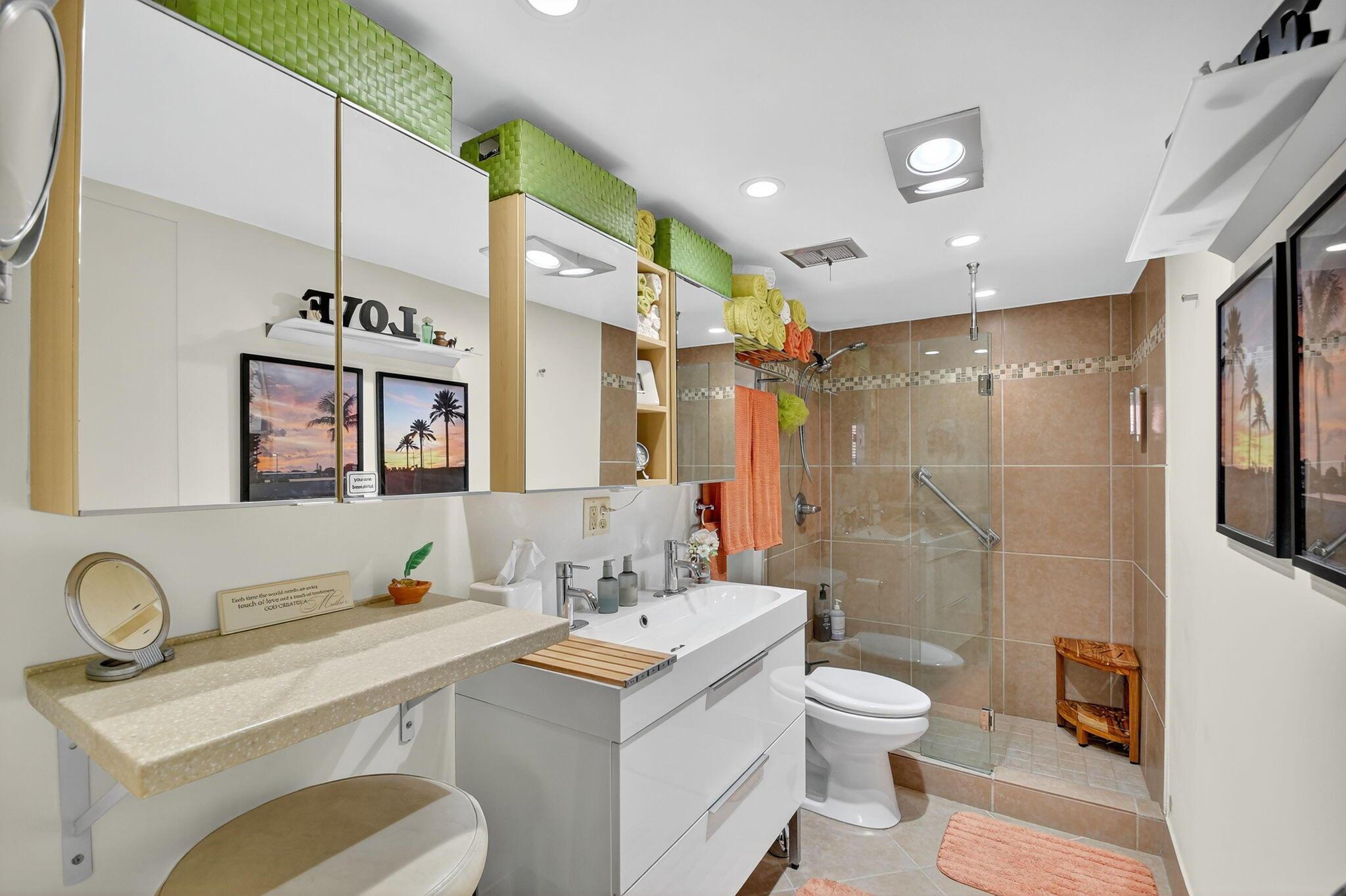 CENTURY VILLAGE / GOLFS E - Residential