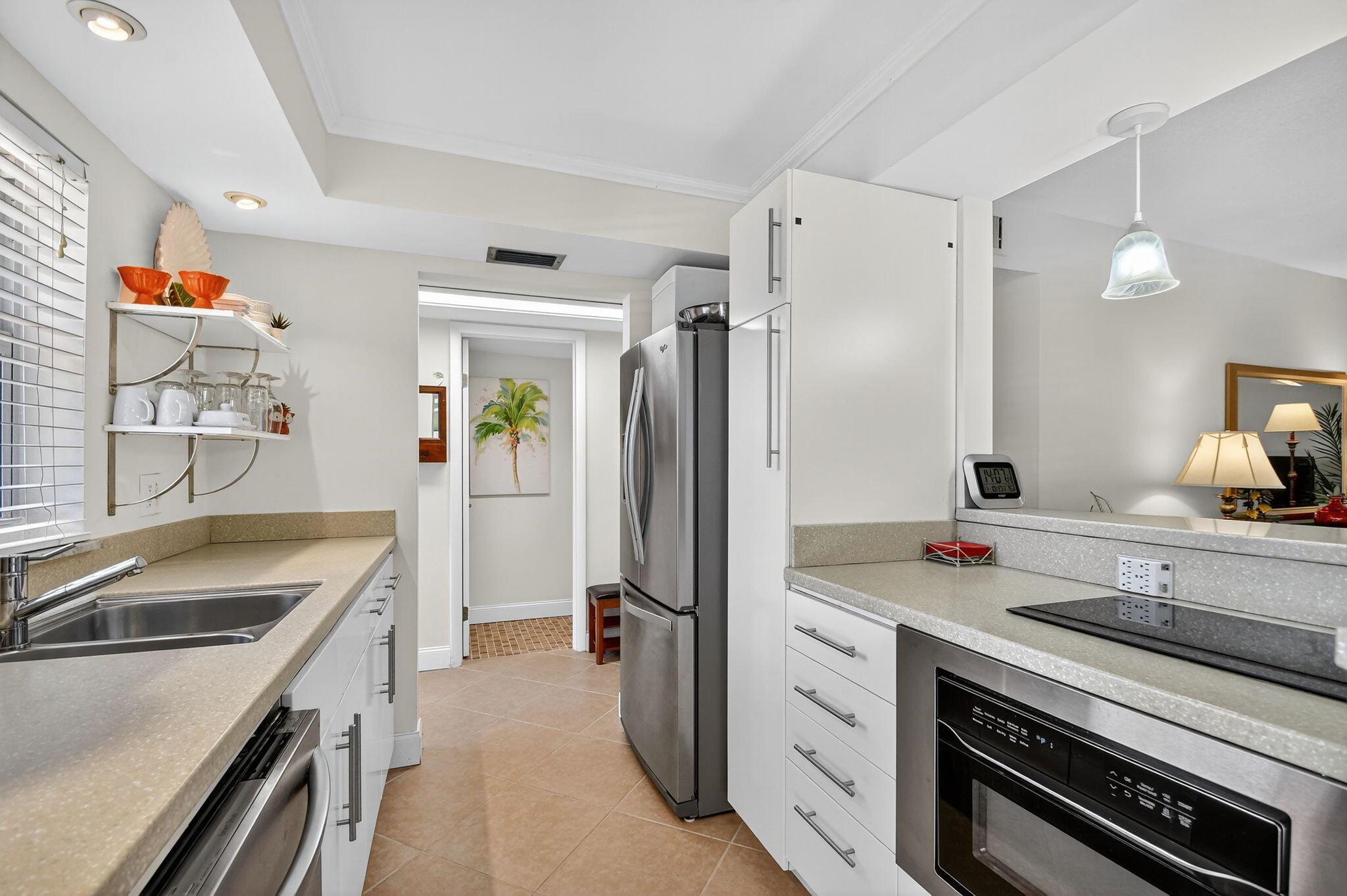 CENTURY VILLAGE / GOLFS E - Residential