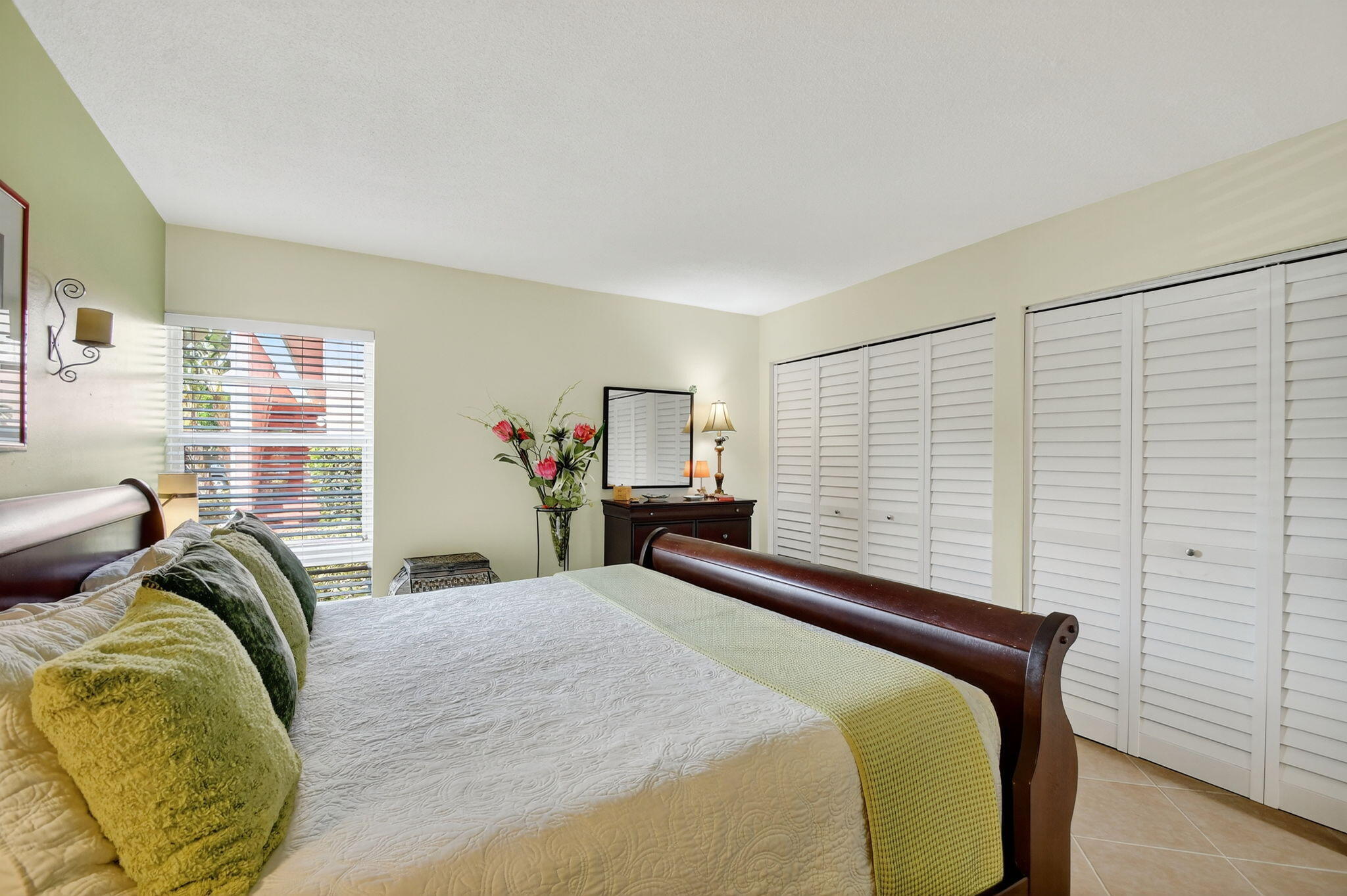 CENTURY VILLAGE / GOLFS EDGE CONDOS A THRU G - Residential