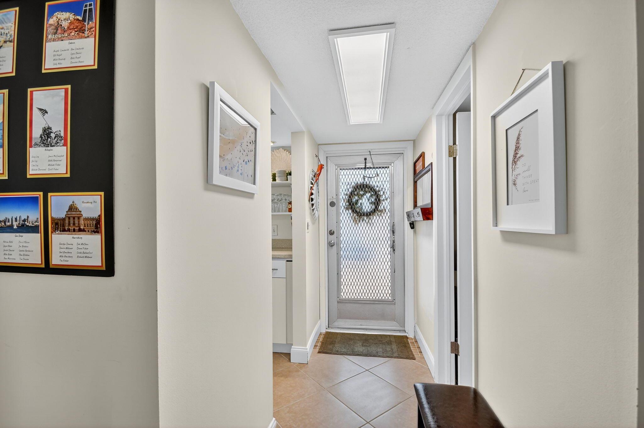 CENTURY VILLAGE / GOLFS E - Residential