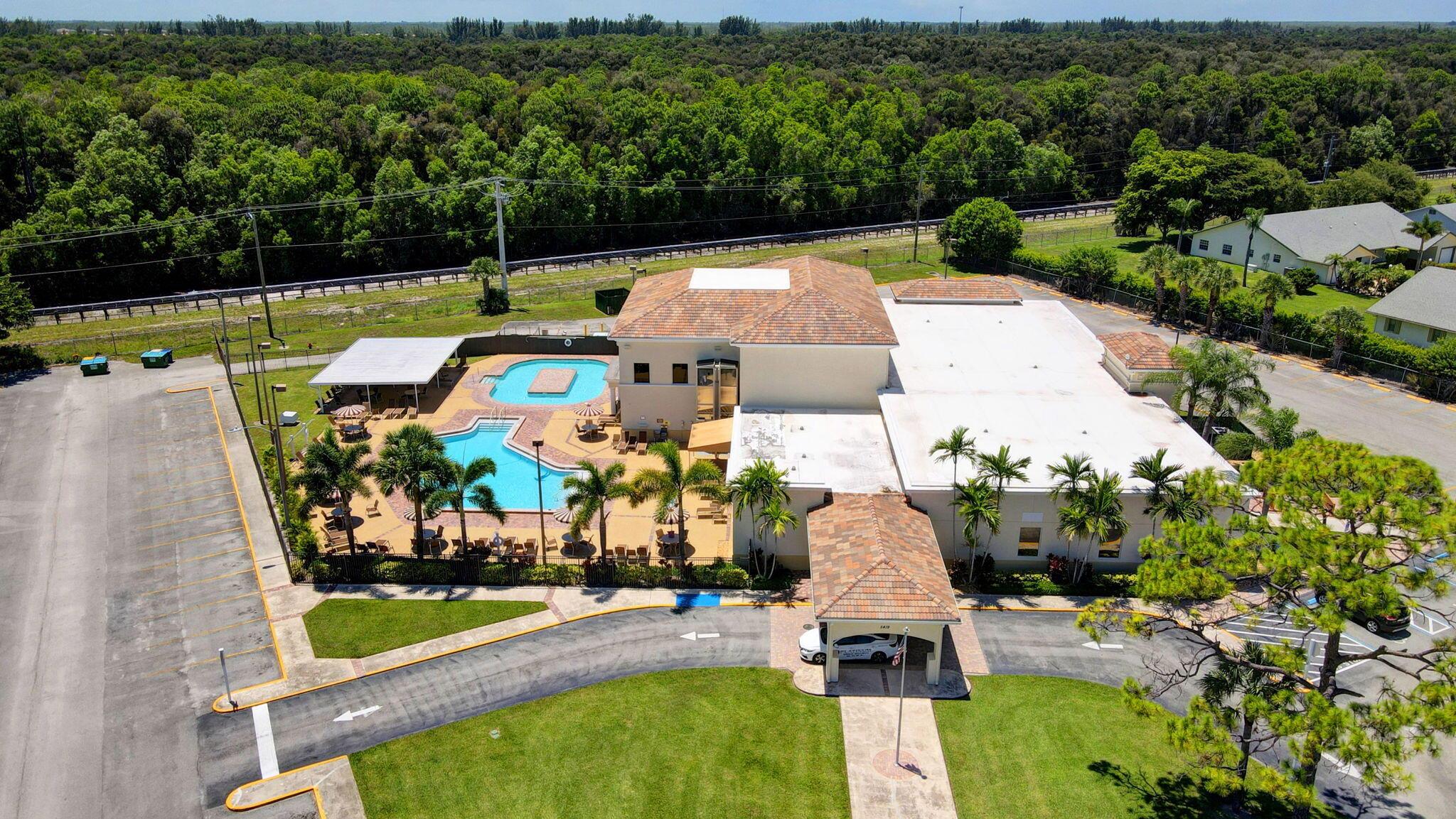 CENTURY VILLAGE / GOLFS E - Residential