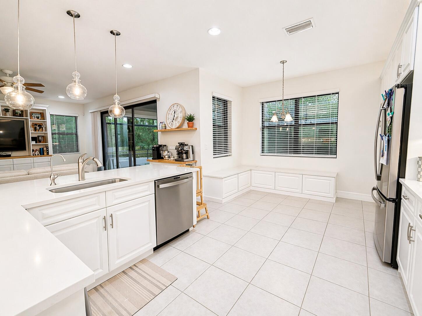 BOTANICA LAKES - Residential
