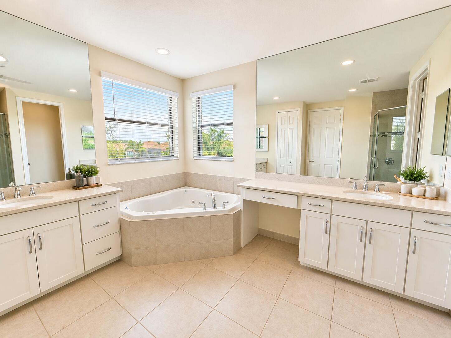 BOTANICA LAKES - Residential