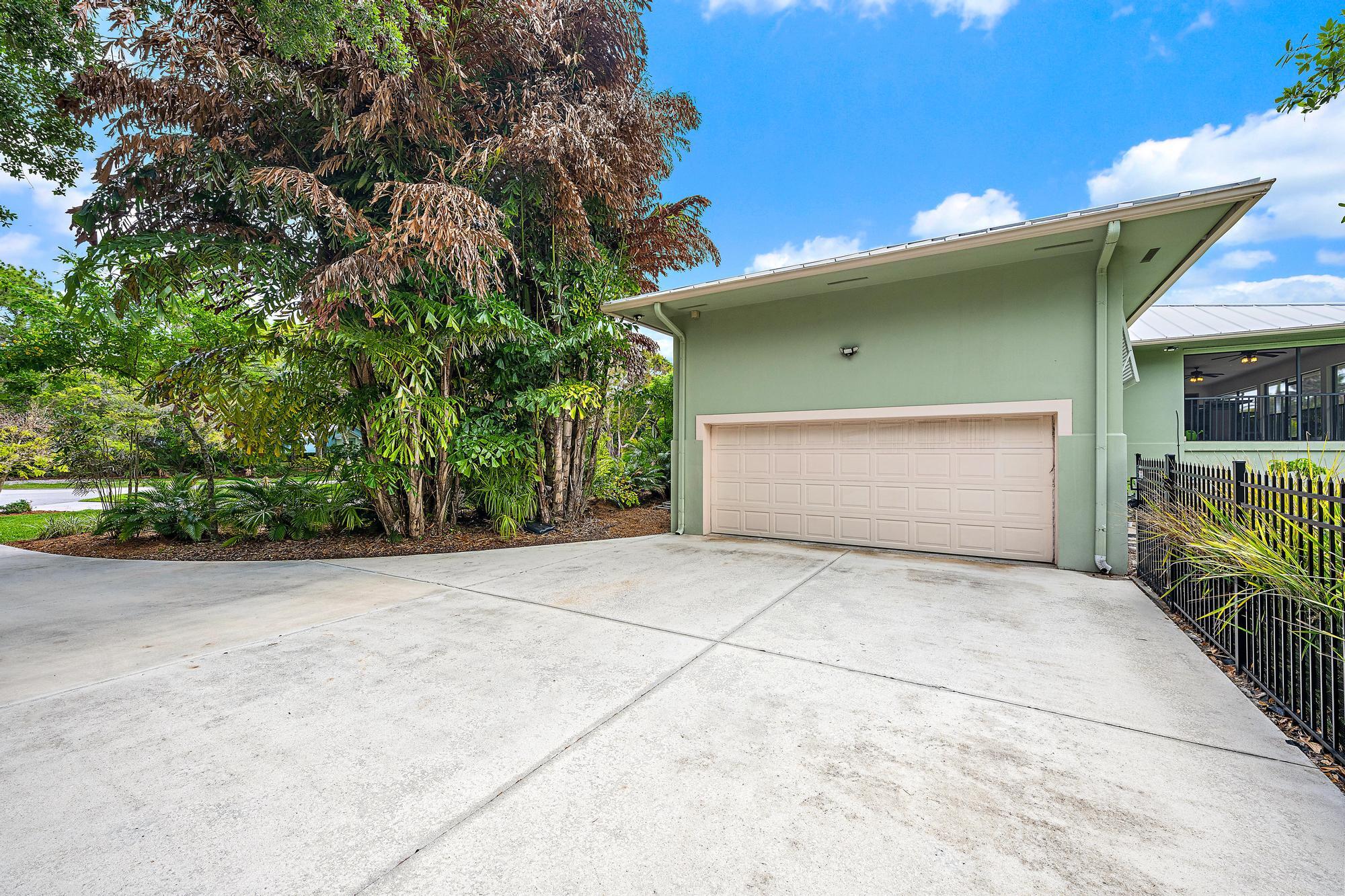 Island Country Estates - Residential