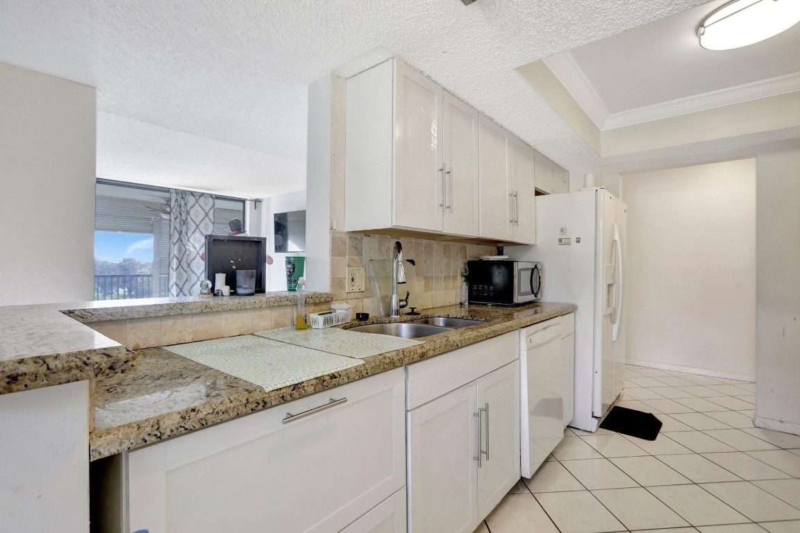 INVERWOOD CONDO - Residential