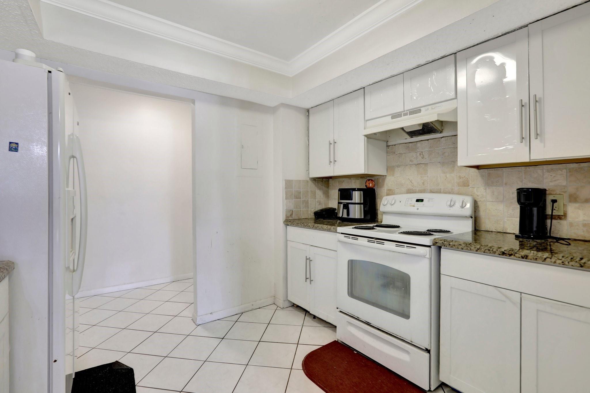 INVERWOOD CONDO - Residential