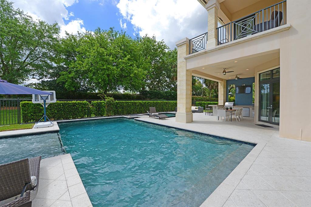 THE OAKS - Residential