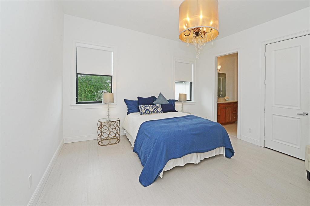 THE OAKS - Residential