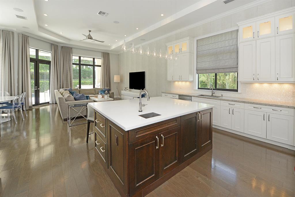 THE OAKS - Residential