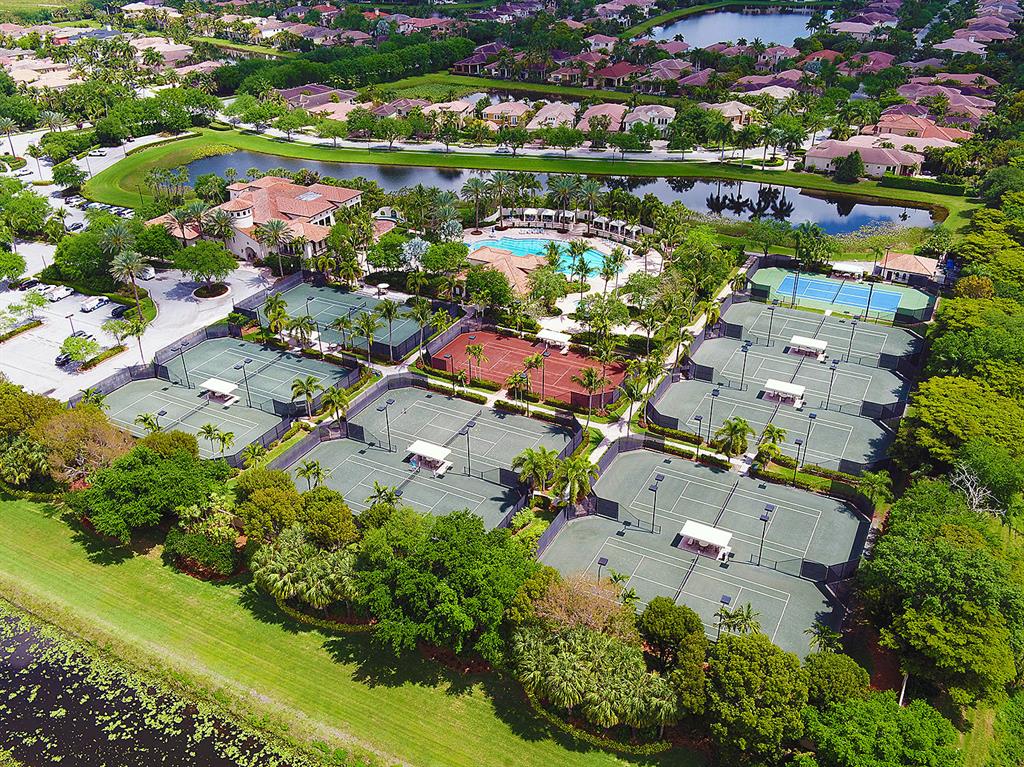 THE OAKS - Residential