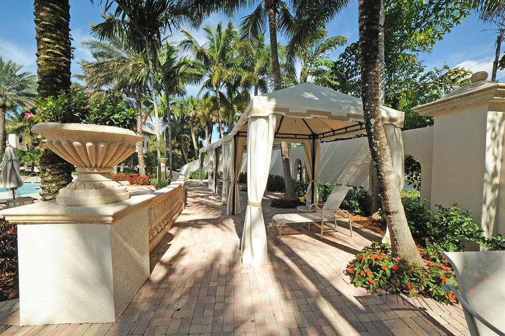 THE OAKS - Residential