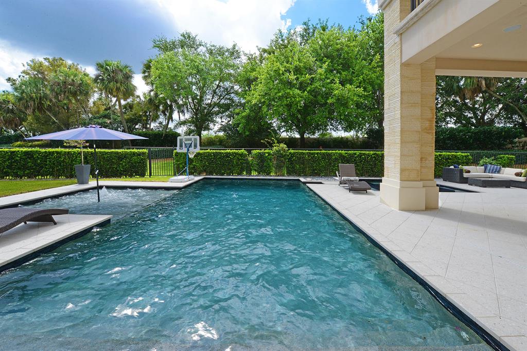 THE OAKS - Residential