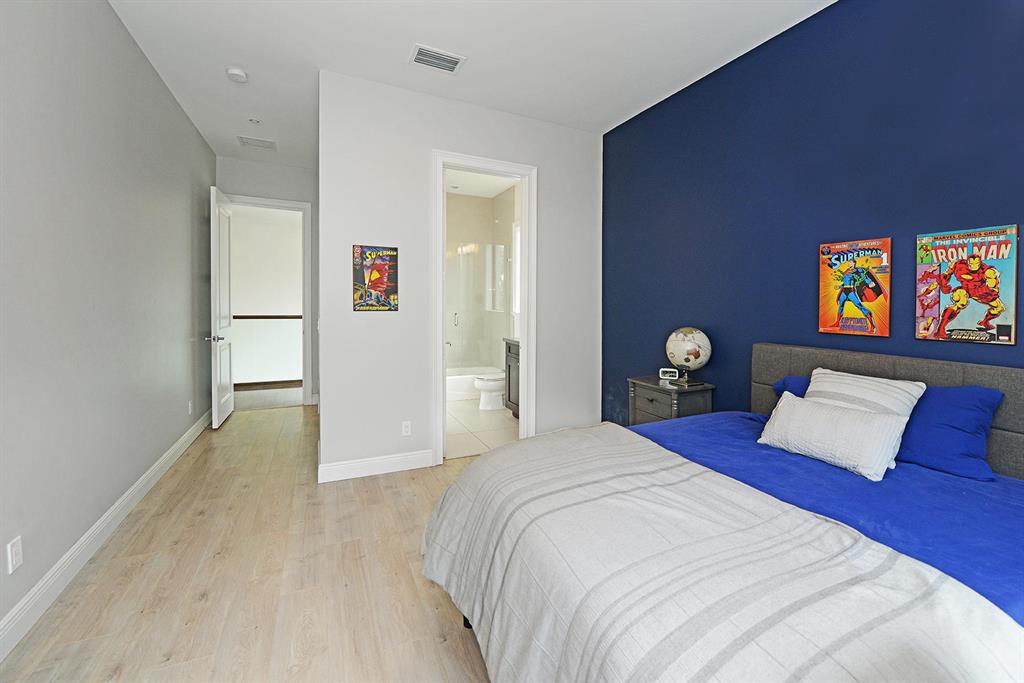 THE OAKS - Residential