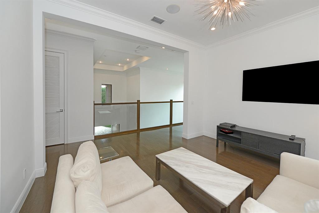 THE OAKS - Residential