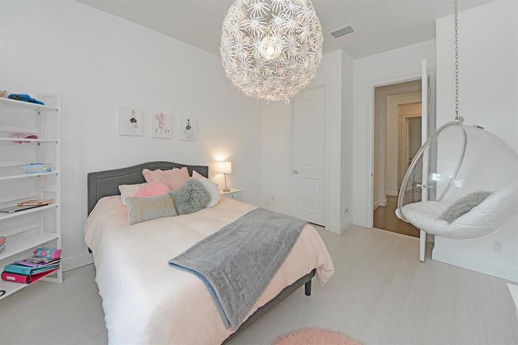 THE OAKS - Residential