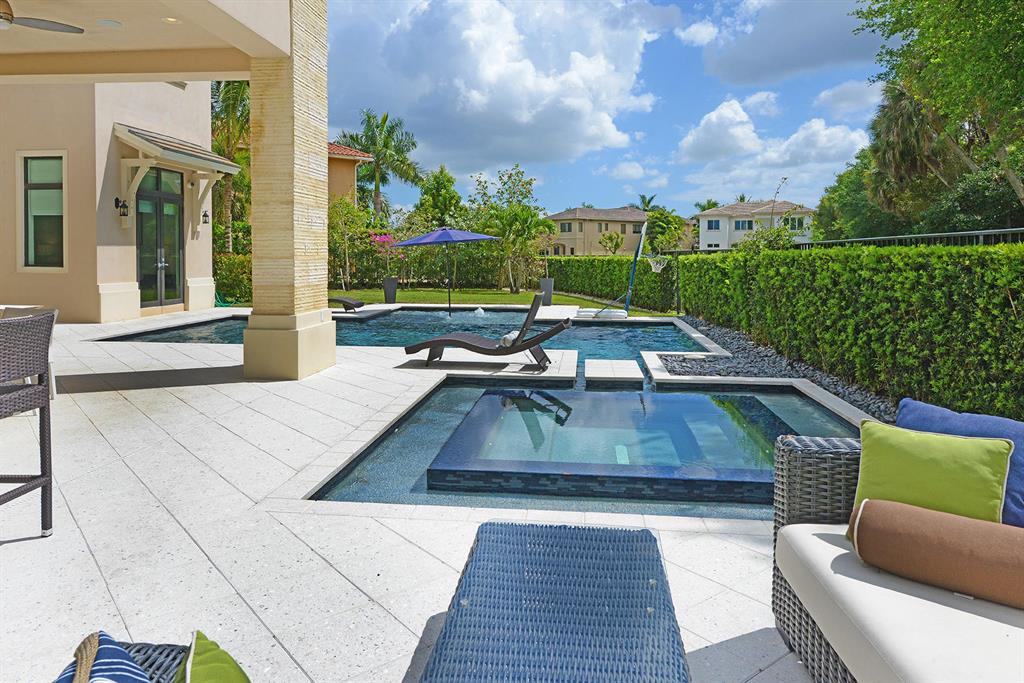 THE OAKS - Residential